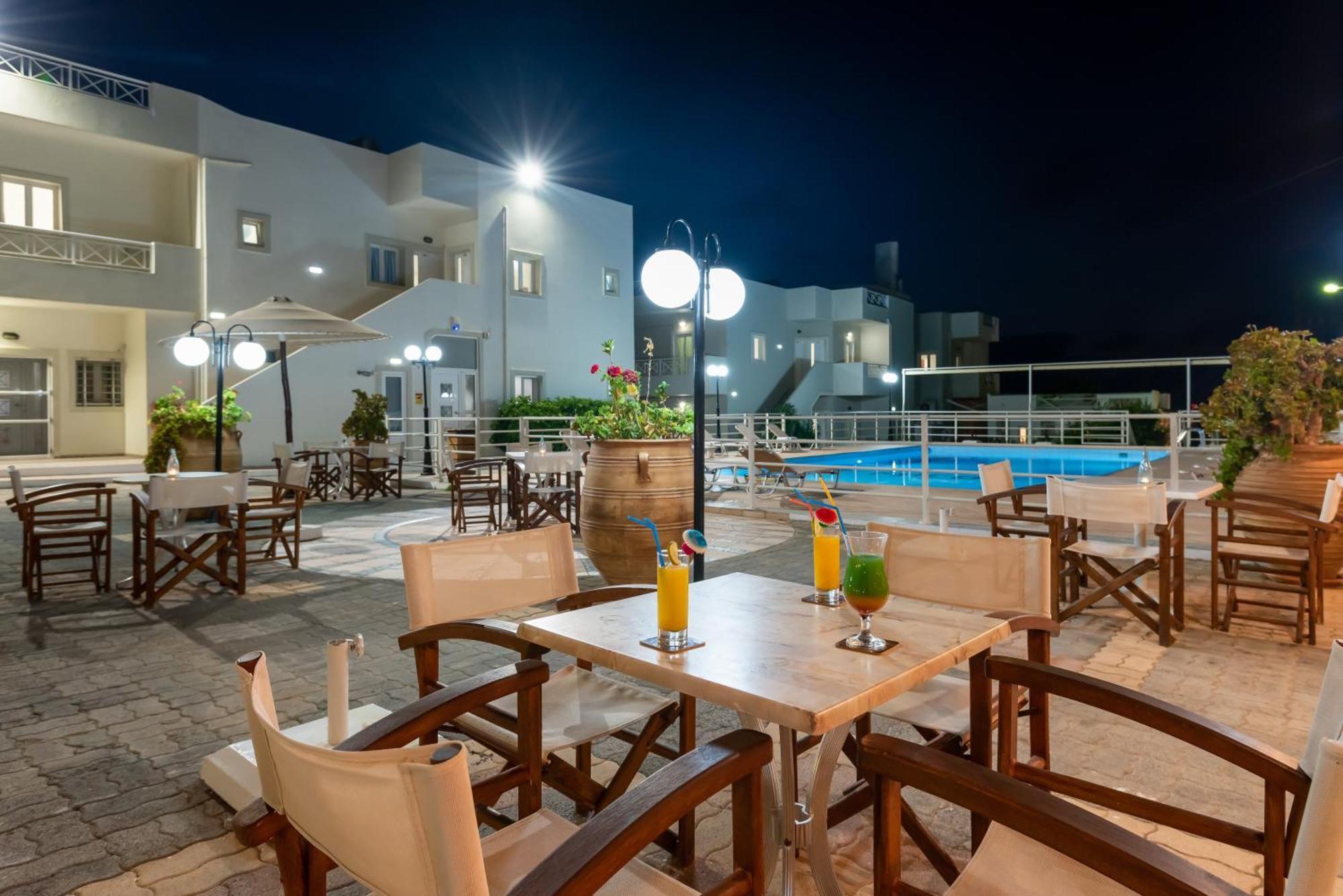 Mylos Apartments Anissaras Hersonissos  Eksteriør billede