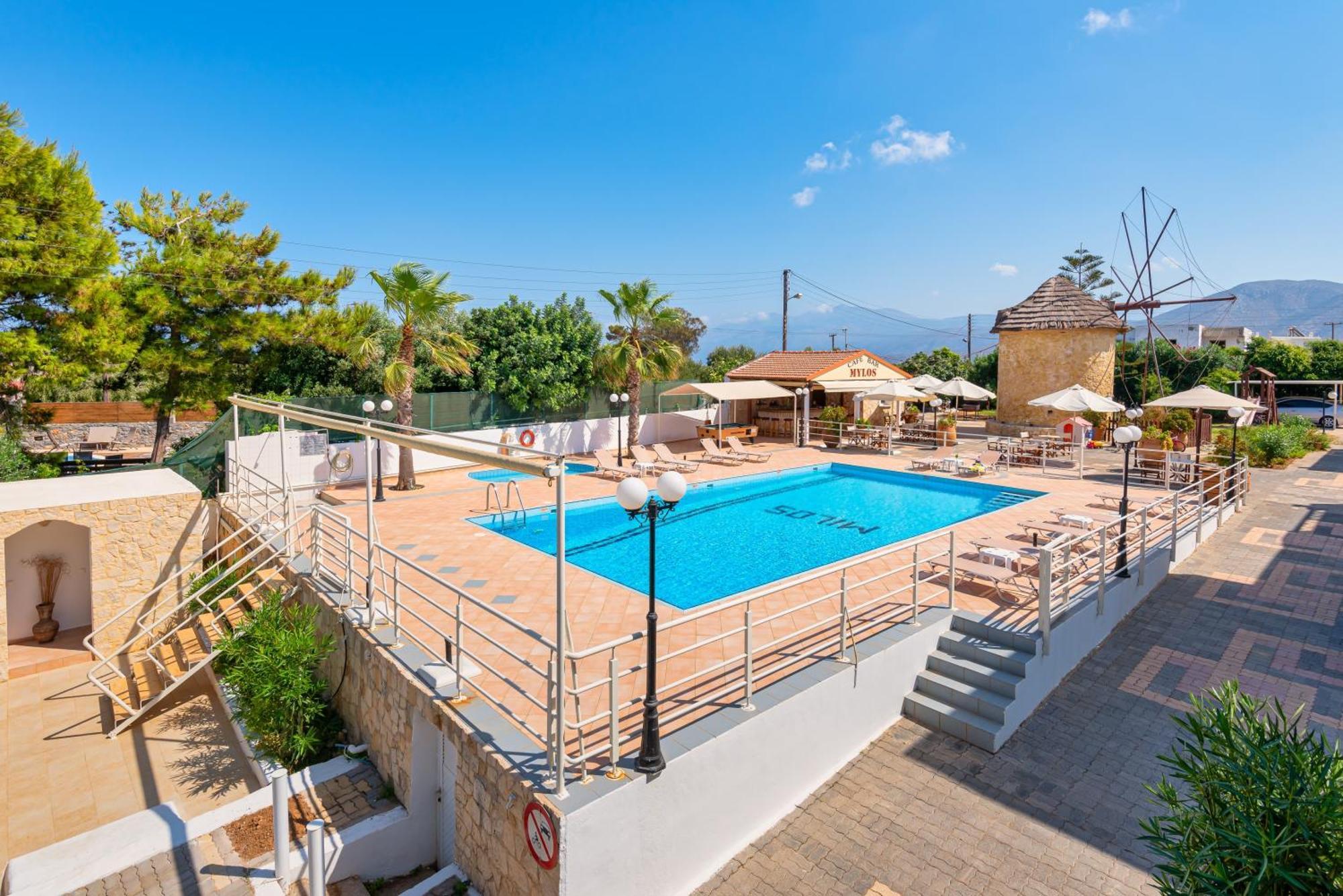 Mylos Apartments Anissaras Hersonissos  Eksteriør billede